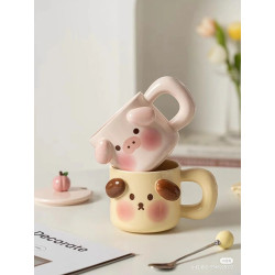 Gelas Dengan Wajah Kucing dan Babi Lucu